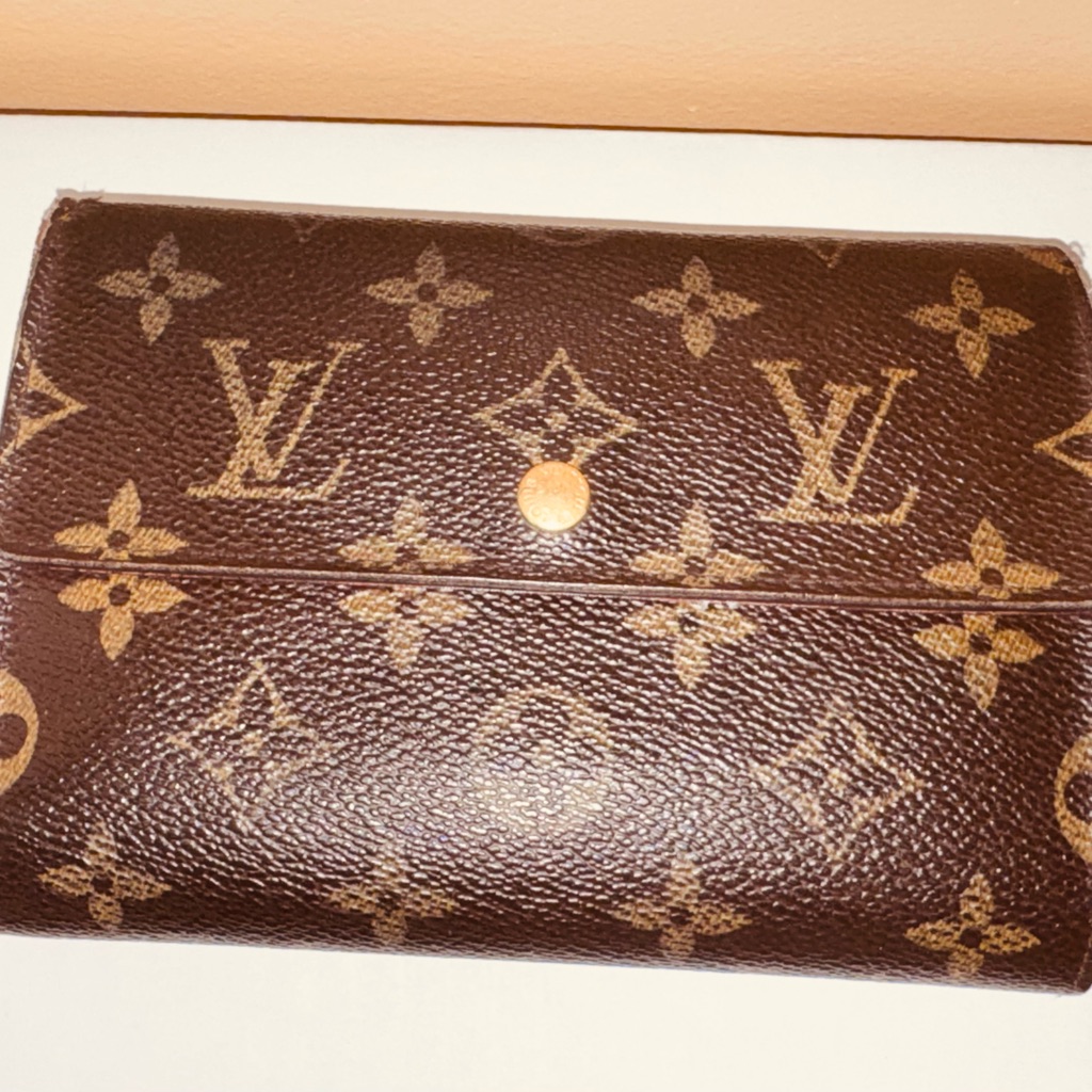 Louis Vuitton Brown And Tan Monogram Canvas Wallet/Snap Detail
